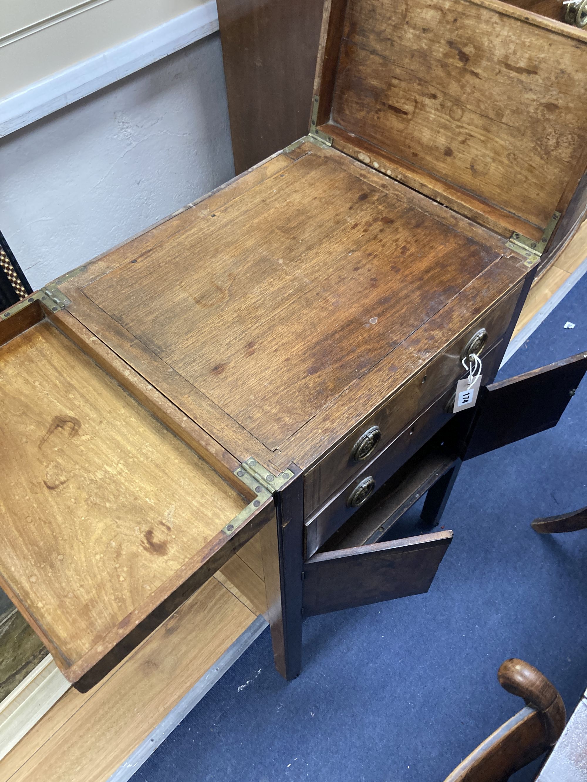 A George III mahogany enclosed washstand / night table, width 50cm, depth 40cm, height 84cm